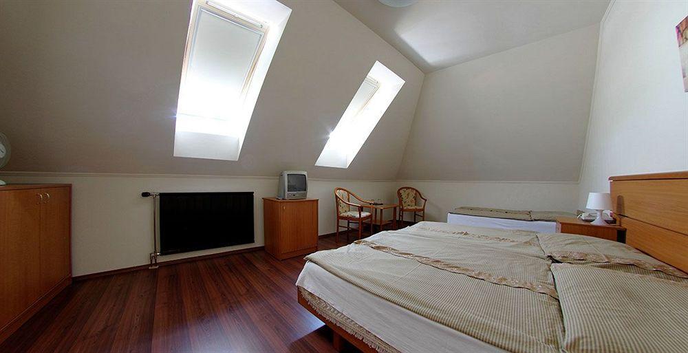 Hotel Diana 3*