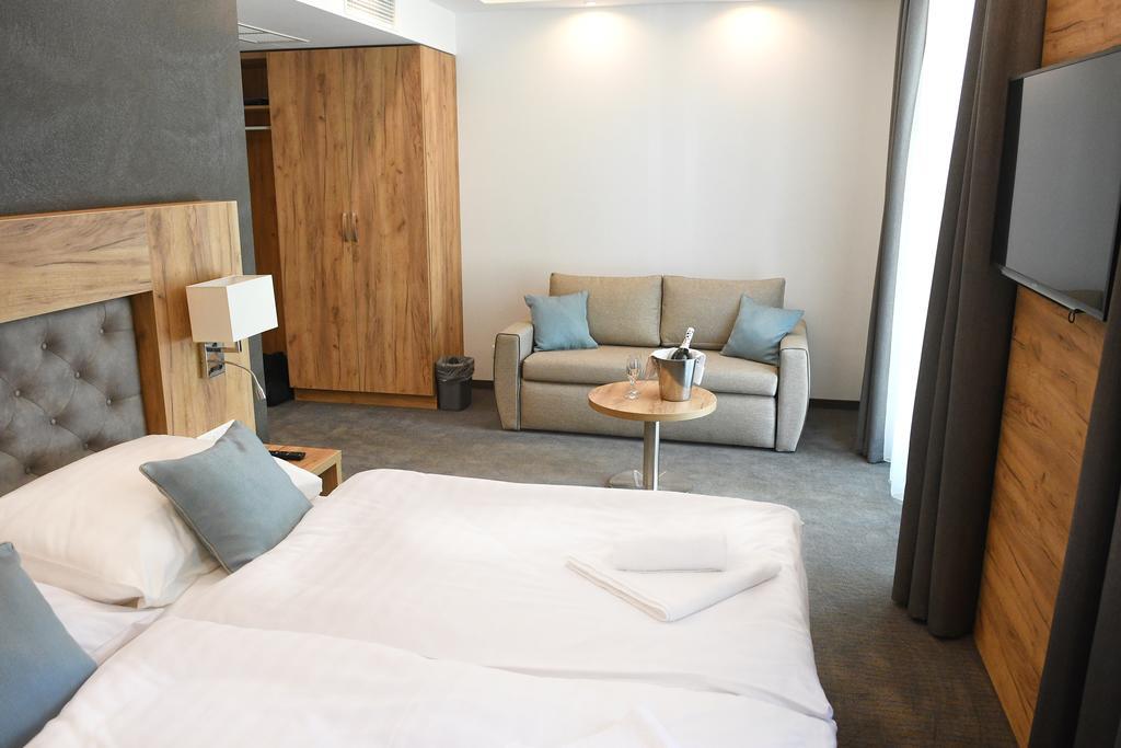 Hotel Diana