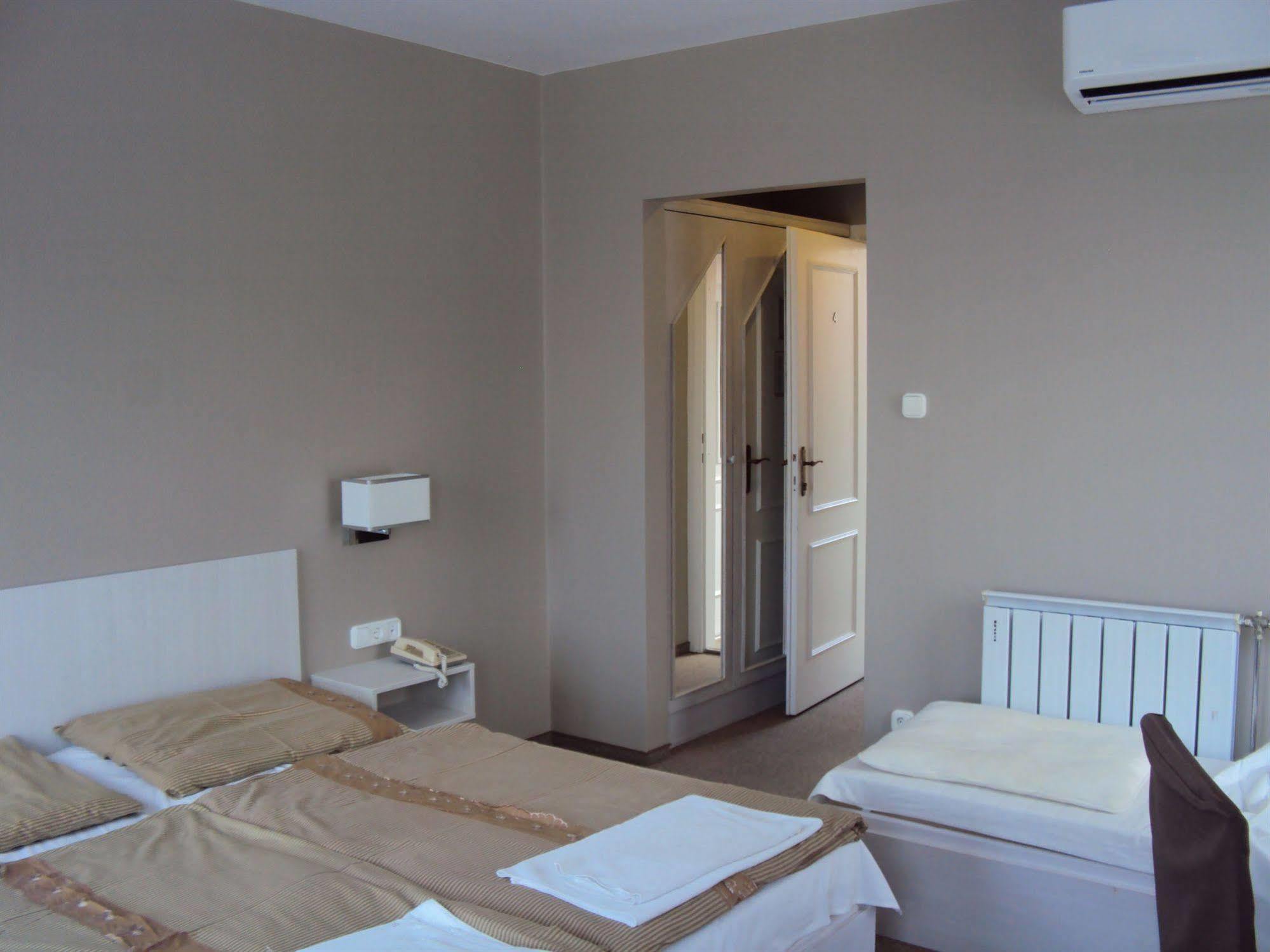 Diana Hotel 3*